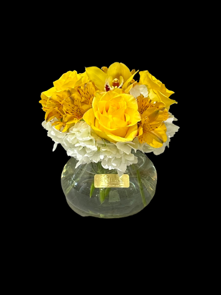 Yellow Joy Oakland Park Florist Flower Delivery By 2 Lips Floral Design 